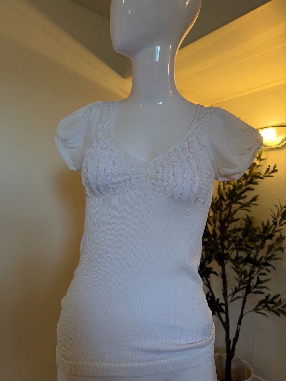 Majora Ivory Ruffle Puff Sleeve Ribbed Top L